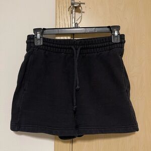 Aritzia TNA fleece shorts